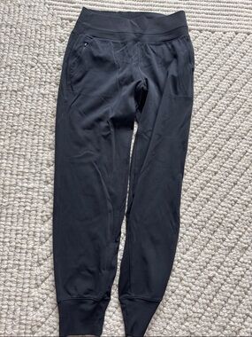 Athleta Black Women’s Tall Med Jogger Sweatpants